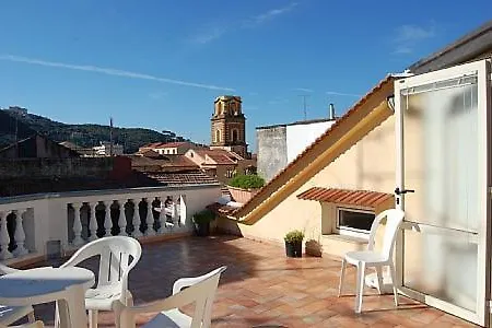 Sleeps 2 Air Con Appartement *